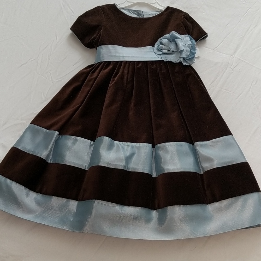 Precious brown velvet & light blue accented dress